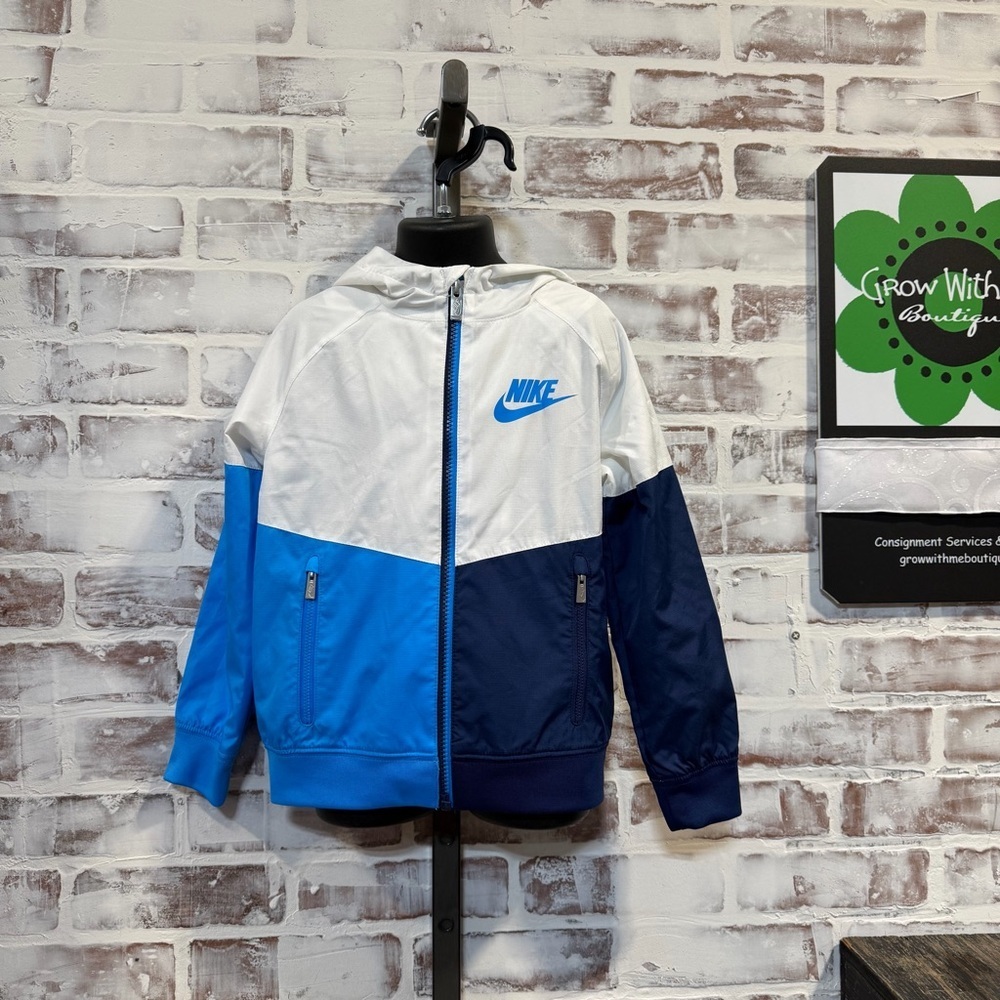 Nike Two-Tone Blue and White Jacket 4/5